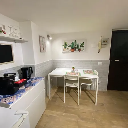 Little House Apartment